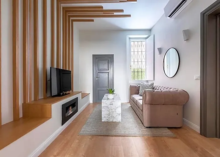 Louly Spanish Steps Апарт-отель 4*